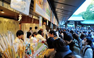 組圖：東京明治神宮 300萬人新年參拜