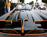 60年代风迷美国 蝙蝠车460万美元拍出