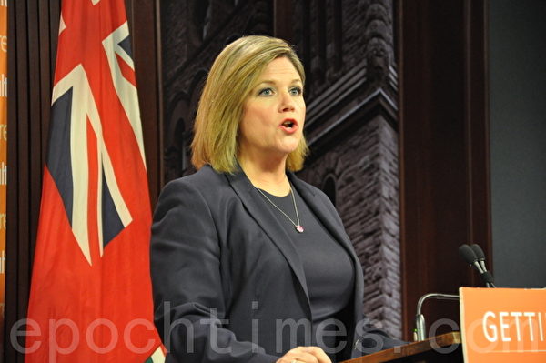 新民主党领袖霍华思(Andrea Horwath)表示,施政报告含糊不清,但表明了一些承诺。(摄影:高云林/大纪元) 新民主党领袖霍华思(Andrea Horwath)表示,施政报告含糊不清,但表明了一些承诺。(摄影:高云林/大纪元)