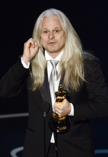 摄影师Claudio Miranda因《少年Pi》获得最佳摄影奖。(图/Kevin Winter/Getty Images) 摄影师Claudio Miranda因《少年Pi》获得最佳摄影奖。(图/Kevin Winter/Getty Images)