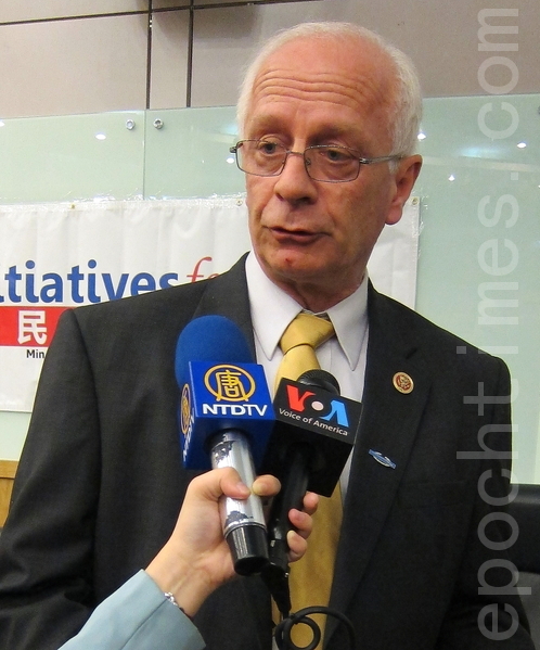 美国共和党众议院议员提沃里奥(Kerry Bentivolio)。(摄影:钟元/大纪元) 美国共和党众议院议员提沃里奥(Kerry Bentivolio)。(摄影:钟元/大纪元)
