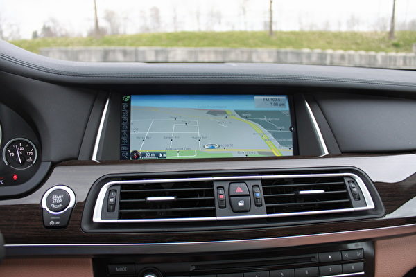 BMW的iDrive系統。(攝影:李奧/大紀元) BMW的iDrive系統。(攝影:李奧/大紀元)