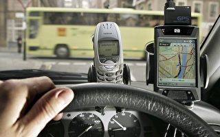 研究：使用免提手机并未降低驾驶风险