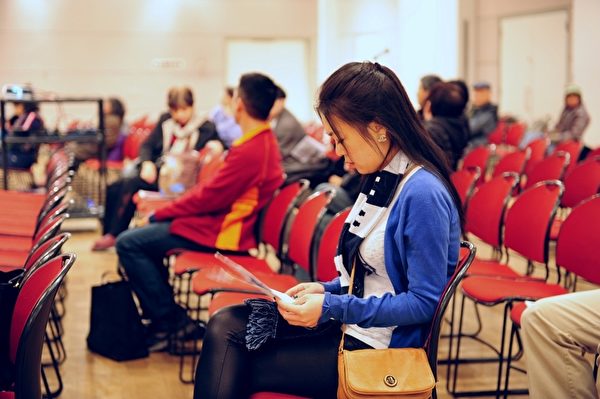 一些中国留美学生难以融入美国大学里小组学习的气氛。(摄影:景浩/大纪元) 一些中国留美学生难以融入美国大学里小组学习的气氛。(摄影:景浩/大纪元)