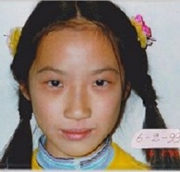 图2:女儿照片摄于一九九九年六月,皮肤奇迹般正常了。(图:明慧网) 图2:女儿照片摄于一九九九年六月,皮肤奇迹般正常了。(图:明慧网)