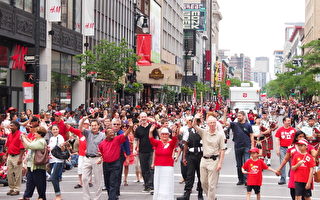 庆加拿大146周年国庆 蒙特利尔民众欢乐游行