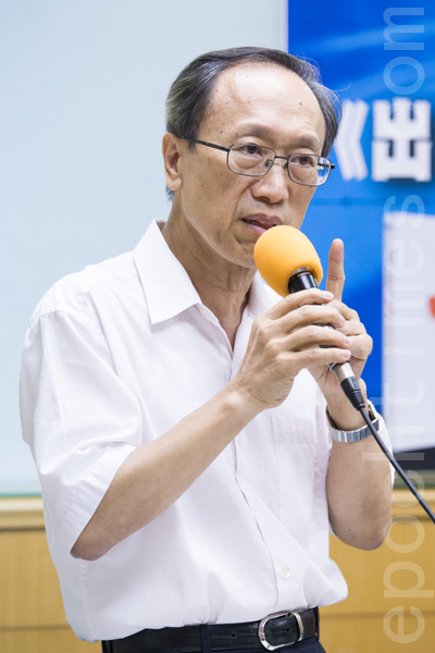 政治評論家李筱峰。(攝影:陳柏州/大紀元) 政治評論家李筱峰。(攝影:陳柏州/大紀元)