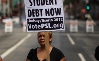 美国学生贷款数目惊人 八个州尤甚