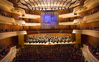 神韻交響樂團洛城首演 天籟之音觸動觀眾心靈