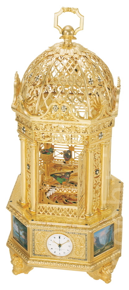 百达翡丽著名的经典座钟 （摄影：黄芩/大纪元）