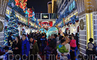 香港购物天堂屹立不倒 圣诞节庆消费客似云来
