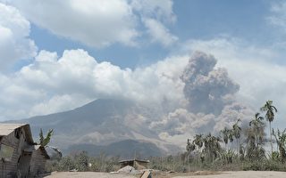 印尼火山爆发死亡人数攀升 有毒气体扩散