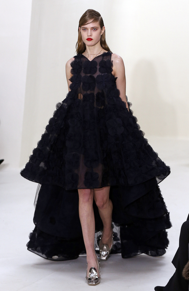 迪奧(Dior)2014年春夏高級定制秀,2014年1月20日於法國巴黎。(should read FRANCOIS GUILLOT/AFP/Getty Images) 迪奧(Dior)2014年春夏高級定制秀,2014年1月20日於法國巴黎。(should read FRANCOIS GUILLOT/AFP/Getty Images)