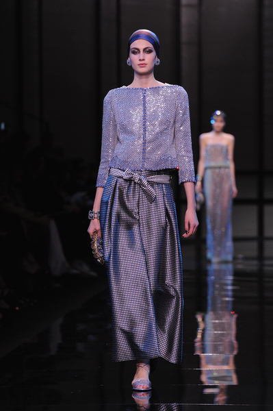 乔治·阿玛尼(Giorgio Armani)2014年春夏高级定制秀,2014年1月21日於巴黎。 (Pascal Le Segretain/Getty Images) 乔治·阿玛尼(Giorgio Armani)2014年春夏高级定制秀,2014年1月21日於巴黎。 (Pascal Le Segretain/Getty Images)