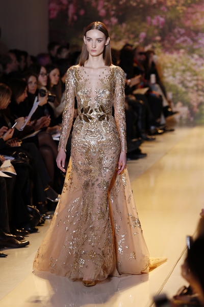 Zuhair Murad 2014年春夏高級定制秀,2014年1月23日於法國巴黎。(PATRICK KOVARIK/AFP/Getty Images) Zuhair Murad 2014年春夏高級定制秀,2014年1月23日於法國巴黎。(PATRICK KOVARIK/AFP/Getty Images)