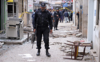 巴基斯坦罪犯同伙恐袭法院劫囚 致11死30伤