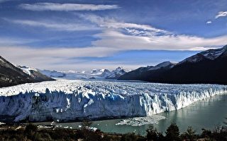 组图：阿根廷莫雷诺冰川 非凡壮观