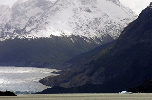 百内国家公园是全世界冰川景观最特殊的国家公园。 AFP PHOTO/ Rodrigo ARANGUA