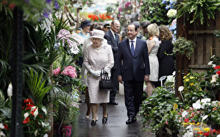 事隔66年 英國女王再訪巴黎花市