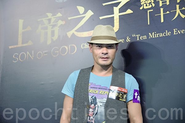 黄智贤表示谦卑才能接受爱。(宋祥龙/大纪元) 黄智贤表示谦卑才能接受爱。(宋祥龙/大纪元)