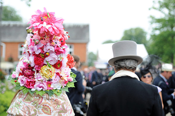 賽馬會觀眾背影(Stuart C. Wilson/Getty Images) 賽馬會觀眾背影(Stuart C. Wilson/Getty Images)