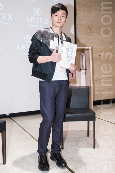 大陆歌手李荣浩6月26日在台北出席文具品牌记者会。(陈柏州/大纪元) 大陆歌手李荣浩6月26日在台北出席文具品牌记者会。(陈柏州/大纪元)