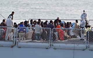 意大利救5千偷渡难民 触发欧洲反移民潮