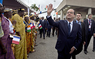 法国总统访非洲 建立区域反恐设施