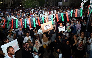 利比亚陷严重冲突 多国外交官呼吁撤离