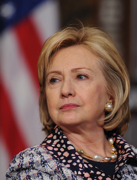 希拉莉.克林顿(Hillary Clinton)曾任美国国务卿、联邦参议员(代表纽约州),美国第一夫人(1993年-2001年)。(MANDEL NGAN/AFP) 希拉莉.克林顿(Hillary Clinton)曾任美国国务卿、联邦参议员(代表纽约州),美国第一夫人(1993年-2001年)。(MANDEL NGAN/AFP)
