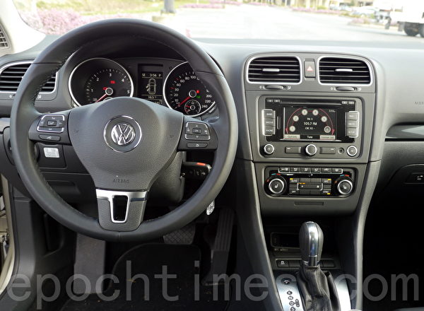 2014 Volkswagen Golf TDI Wagon。(摄影;夏又容/大纪元) 2014 Volkswagen Golf TDI Wagon。(摄影;夏又容/大纪元)