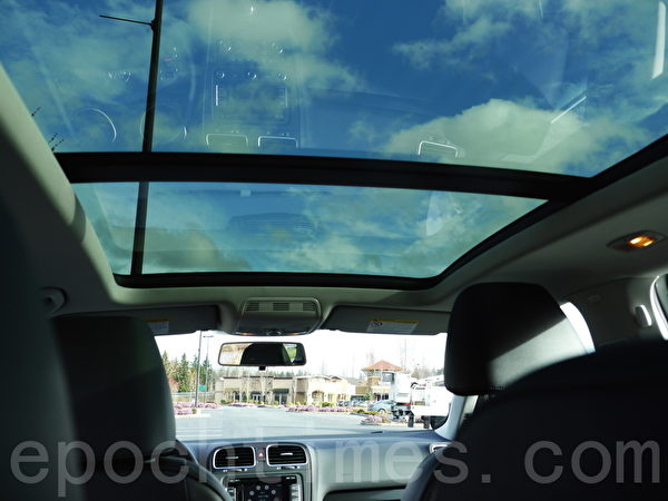 2014 Volkswagen Golf TDI Wagon。(摄影;夏又容/大纪元) 2014 Volkswagen Golf TDI Wagon。(摄影;夏又容/大纪元)