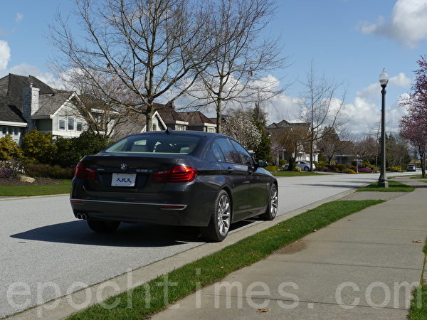 2014 BMW 535d。(摄影:夏又容/大纪元) 2014 BMW 535d。(摄影:夏又容/大纪元)