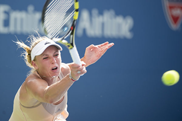9月5日,前世界第一、丹麦选手沃兹尼亚奇(Caroline Wozniacki)在美国网球公开赛女单半决赛与中国选手彭帅对阵。(戴兵/大纪元) 9月5日,前世界第一、丹麦选手沃兹尼亚奇(Caroline Wozniacki)在美国网球公开赛女单半决赛与中国选手彭帅对阵。(戴兵/大纪元)