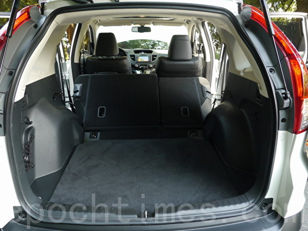 2014 Honda CR-V Touring。(摄影:夏又容/大纪元) 2014 Honda CR-V Touring。(摄影:夏又容/大纪元)