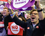 9月19日苏格兰公投，统派胜出，图中民众在欢呼。（Jeff J Mitchell/Getty Image)