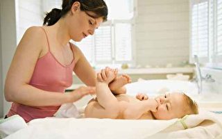 新生儿擦润肤乳 可防食物过敏