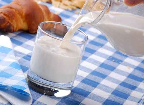 Image result for 維生素B2推薦食物：牛奶、木耳、香菇、花生、杏仁