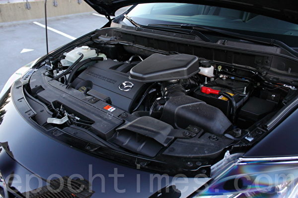 2014 Mazda CX-9 GT。(李奥/大纪元) 2014 Mazda CX-9 GT。(李奥/大纪元)