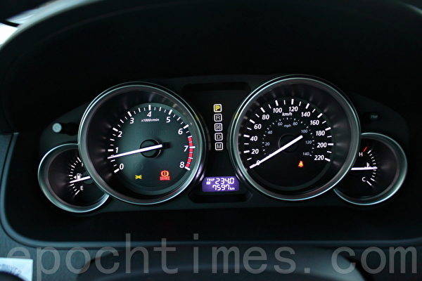 2014 Mazda CX-9 GT。(李奥/大纪元) 2014 Mazda CX-9 GT。(李奥/大纪元)