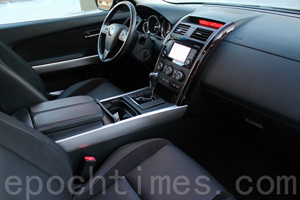 2014 Mazda CX-9 GT。(李奥/大纪元) 2014 Mazda CX-9 GT。(李奥/大纪元)