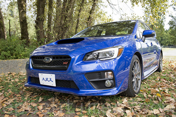 2015 Subaru WRX STI。(大宇/大纪元) 2015 Subaru WRX STI。(大宇/大纪元)