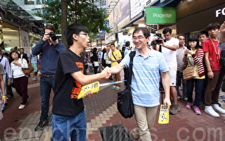 香港中學生落區傳「雨傘運動」真相