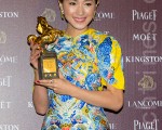 大陆演员万茜获颁金马奖最佳女配角奖。（许基东／大纪元）