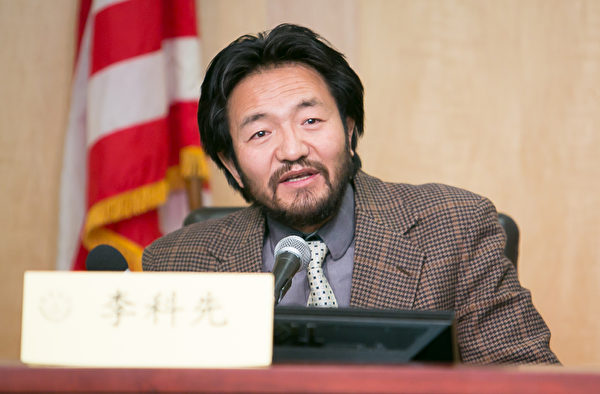 來自印度、正在美國訪問的著名作家、西藏社會生活家、藏人領袖李科先表示,中共是漢藏矛盾的製造者(李莎/大紀元) 來自印度、正在美國訪問的著名作家、西藏社會生活家、藏人領袖李科先表示,中共是漢藏矛盾的製造者(李莎/大紀元)