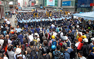 岑敖暉黃之鋒等148人被捕 港警被指過份武力