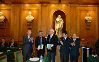 法國自然科學院為台法地震學者頒獎