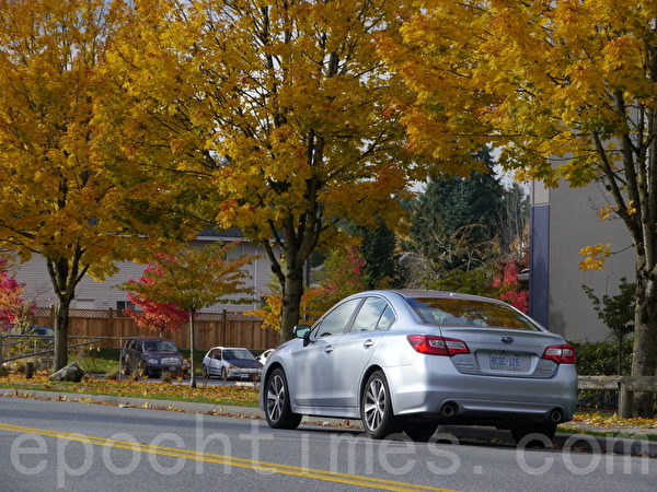 2015 Subaru Legacy 3.6R Ltd。(夏又容/大纪元) 2015 Subaru Legacy 3.6R Ltd。(夏又容/大纪元)
