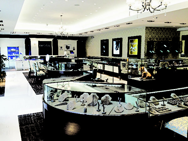 长岛H.L. Gross & Bro Jewelers珠宝店已有百年历史。（H.L. Gross & Bro Jewelers提供）
