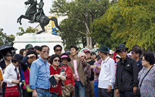 中國遊客行為引批評 專家：利己主義是主因